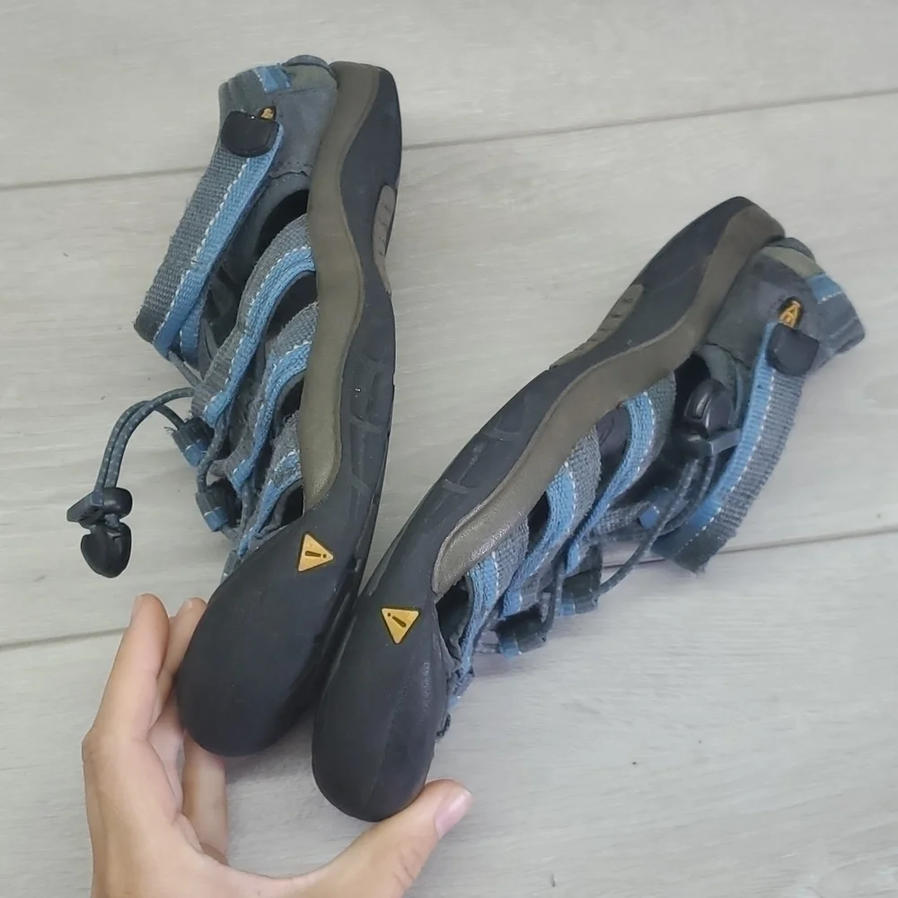 Keen Boys Kids Outdoor Sandals Fisherman Hiking Shoes sz 4